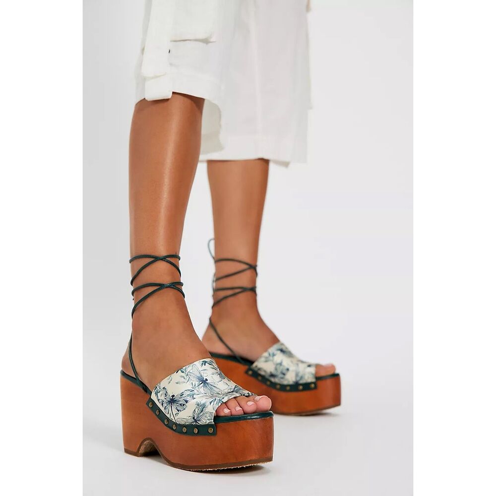Free People Front Row Printed Wrap Clogs Size 7.5